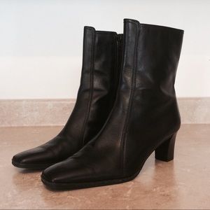 Black Leather AMALFI Zippered Ankle Boots